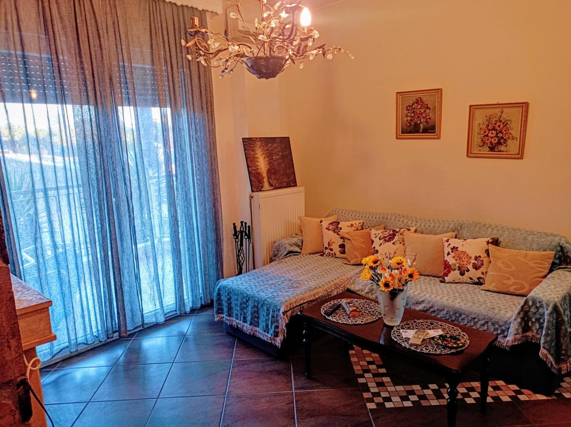 Blue Moon Accommodation Nea Michaniona Habitación foto
